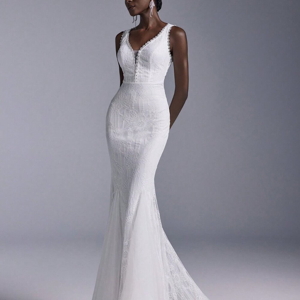 Beige Elegant Women's Deep V Neck Lace Mermaid Wedding Dress